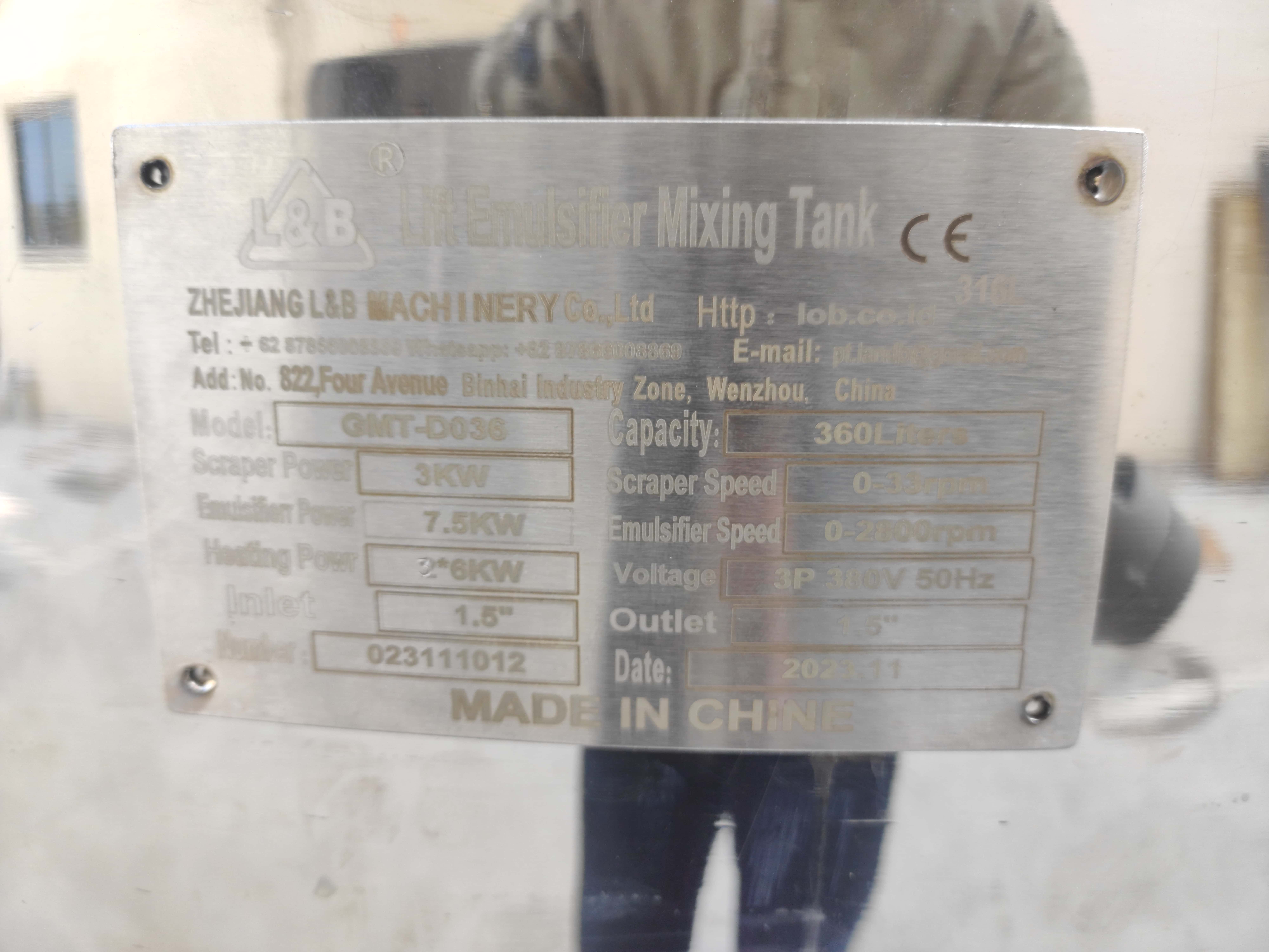 Cosmetics Emulsifying and Mixing Tank