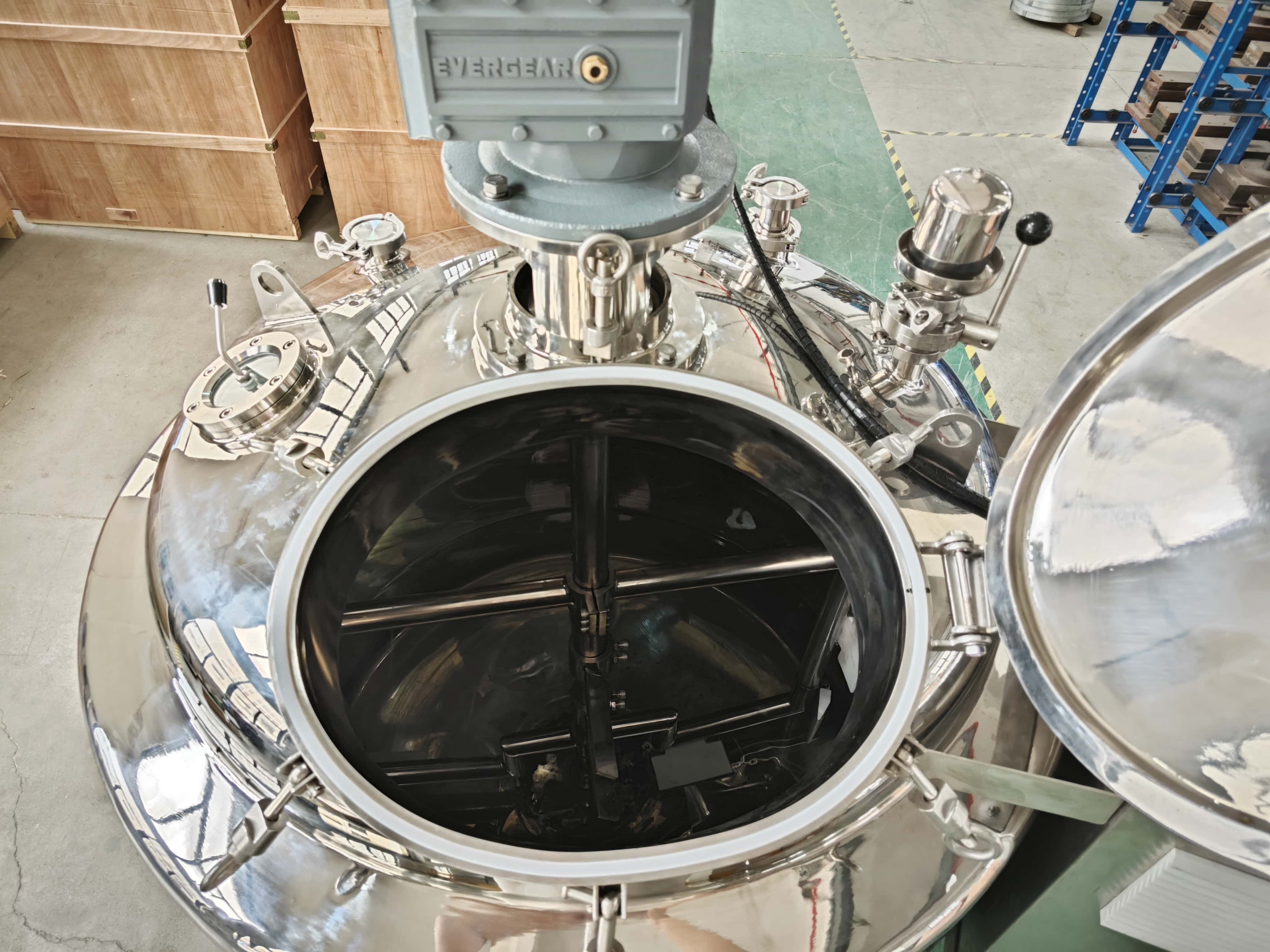 Electric-Heated Wall-Scraping Tank with Bottom Paddle