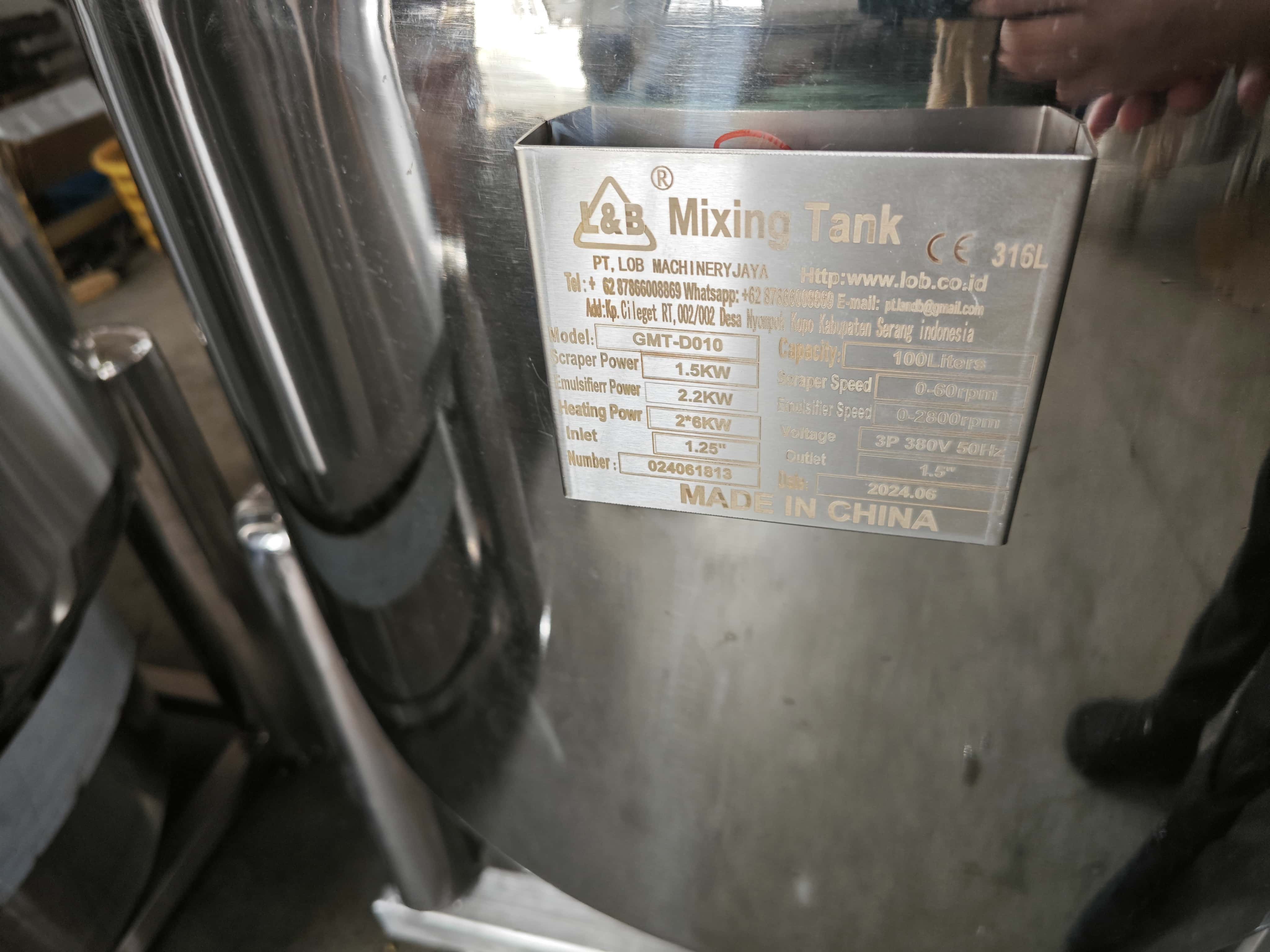 Emulsifying and Mixing Tank