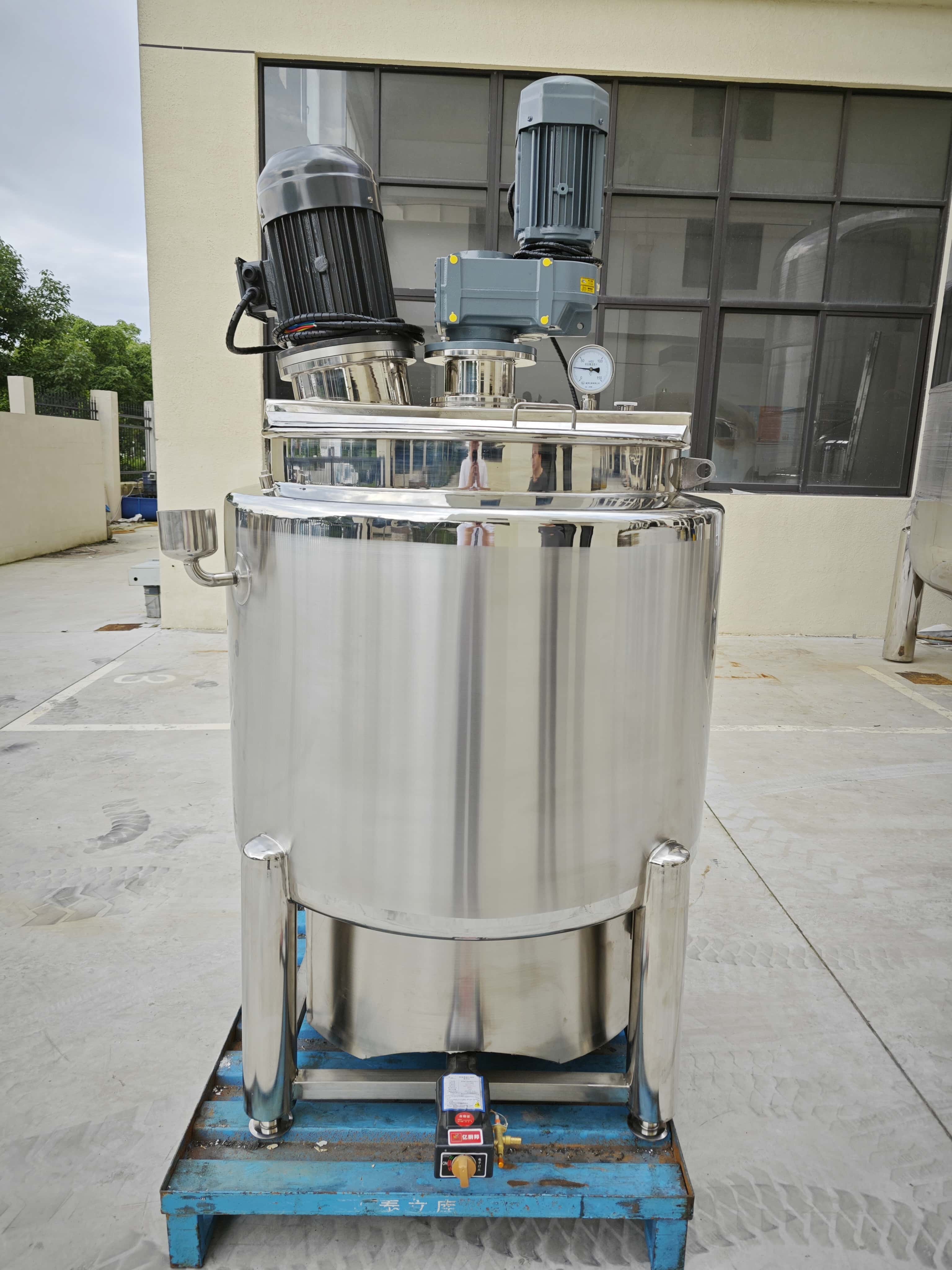 Gas-heated Emulsifying Tank With Wall Scraper