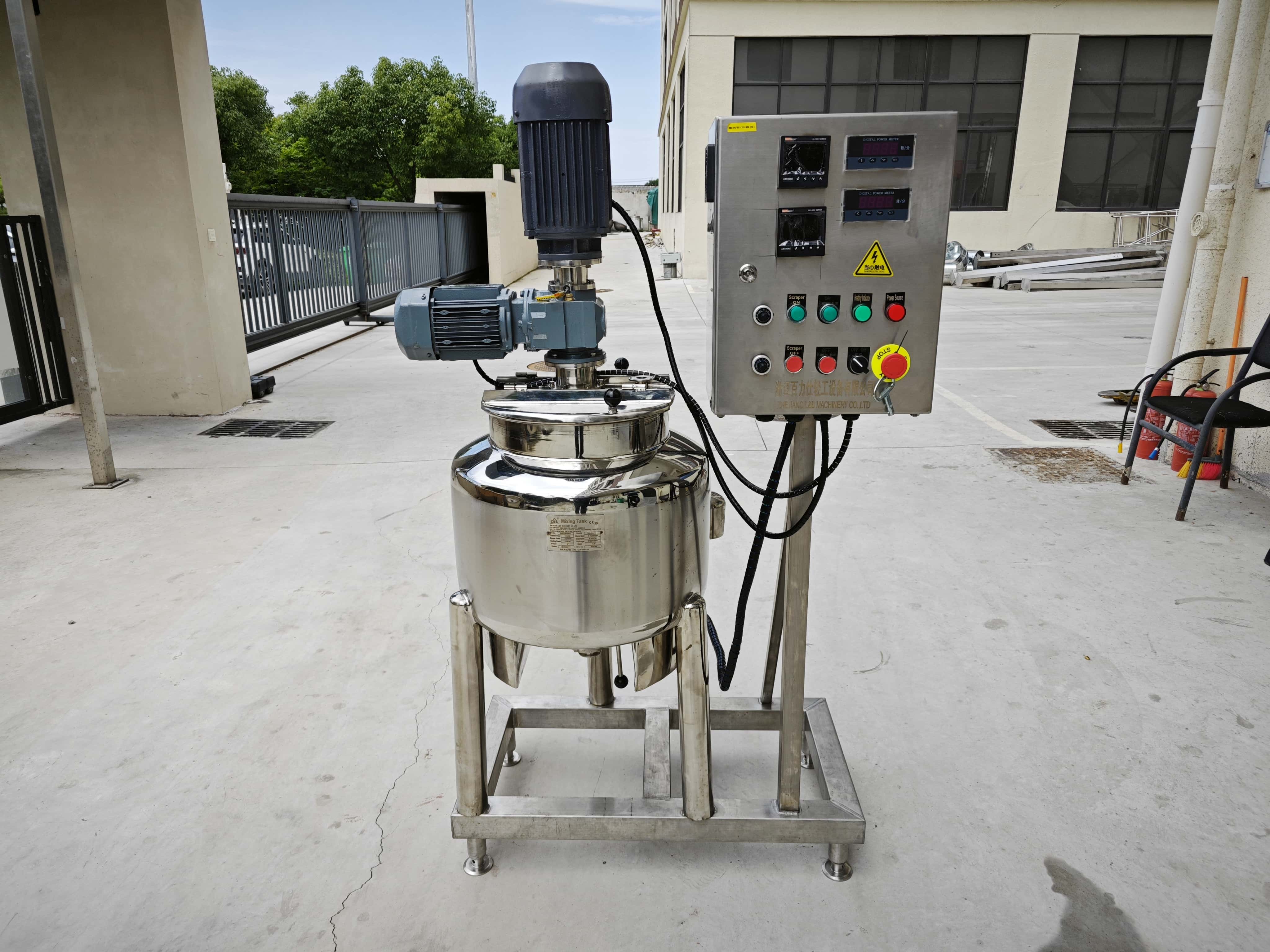 Geared Wall-Scraping Mixing Tank