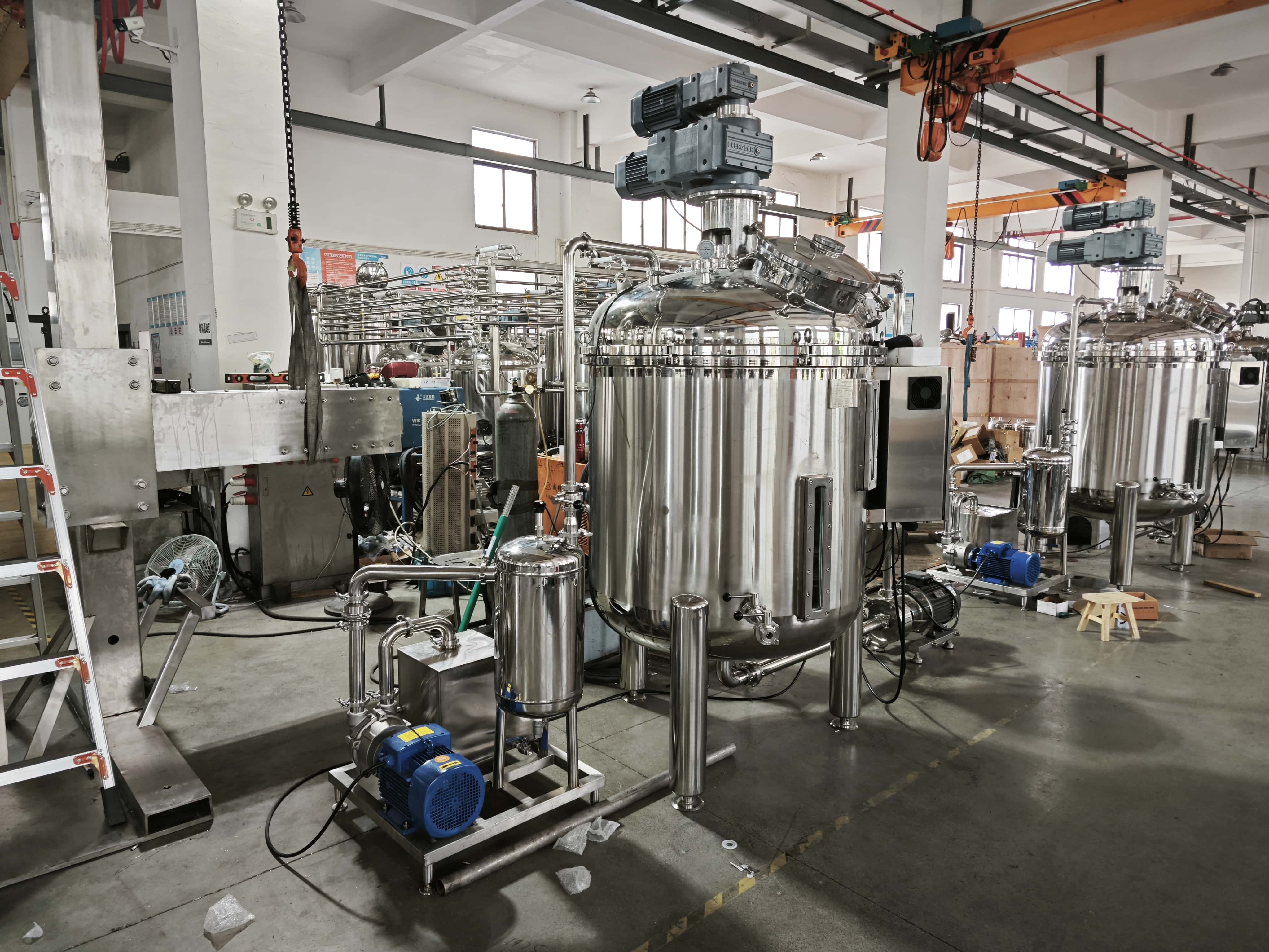 Heated Mixing System with Vacuum Extraction
