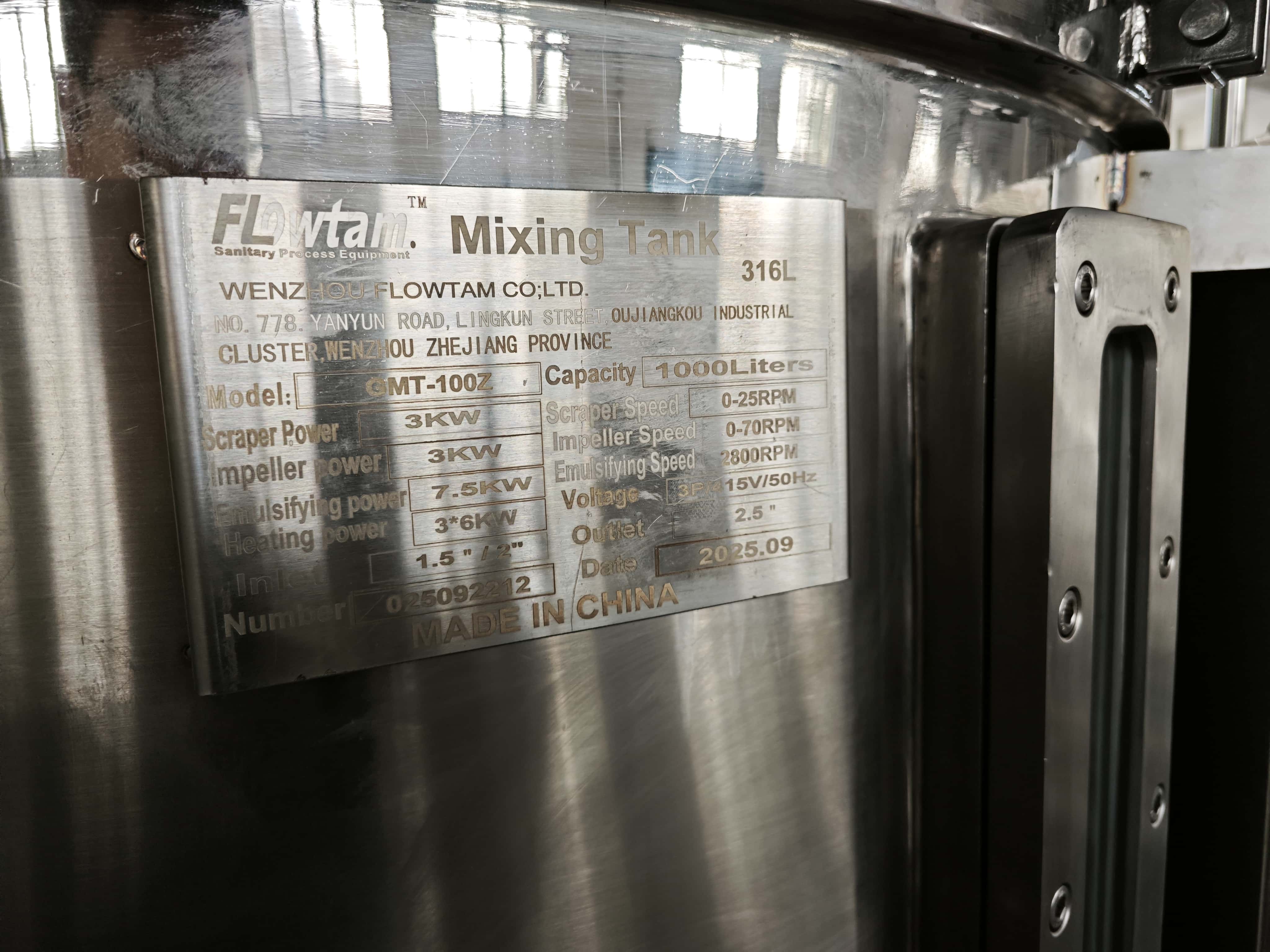 Heated Mixing System with Vacuum Extraction