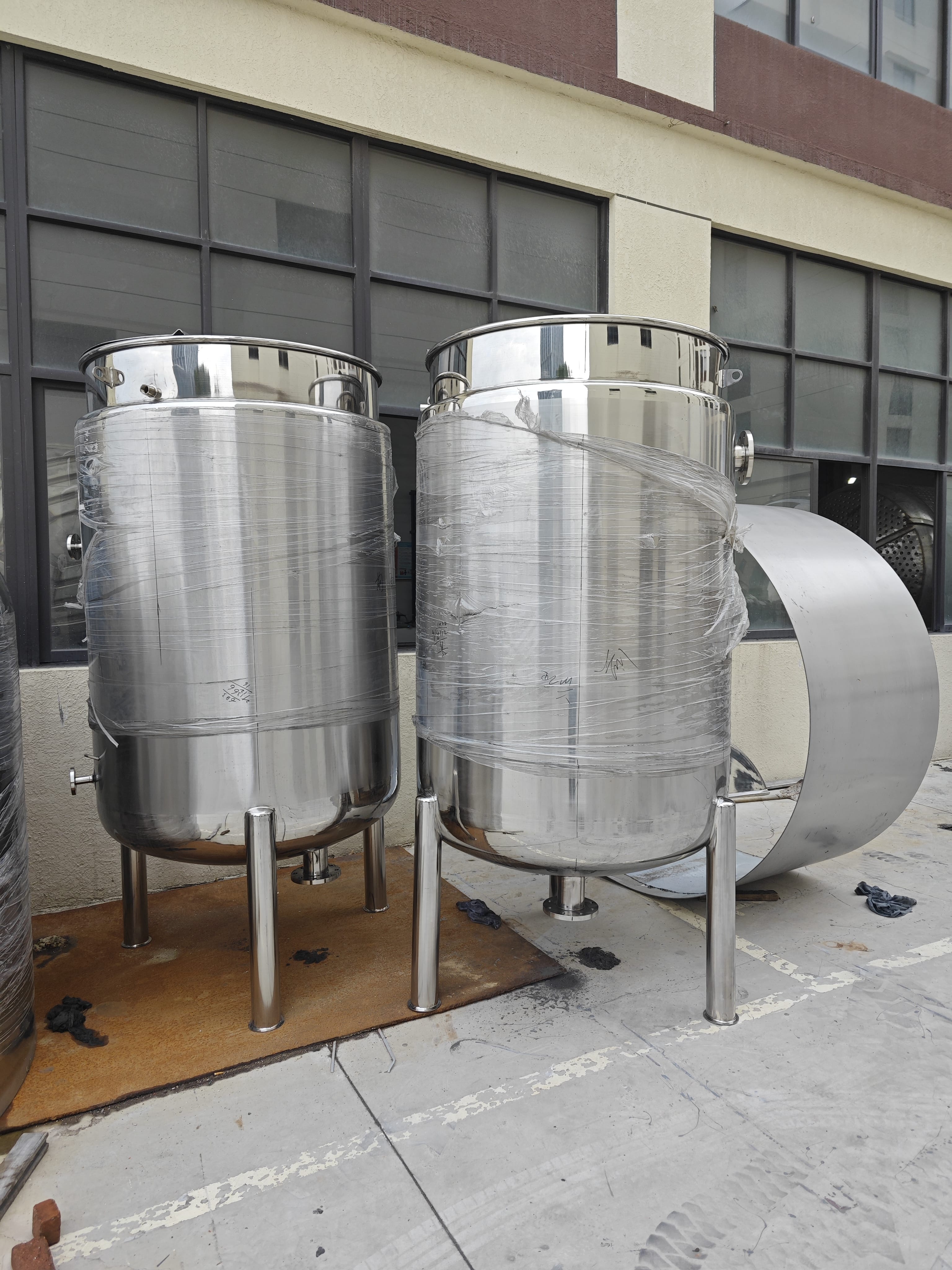 Internal Coil Stainless Steel Storage Tank