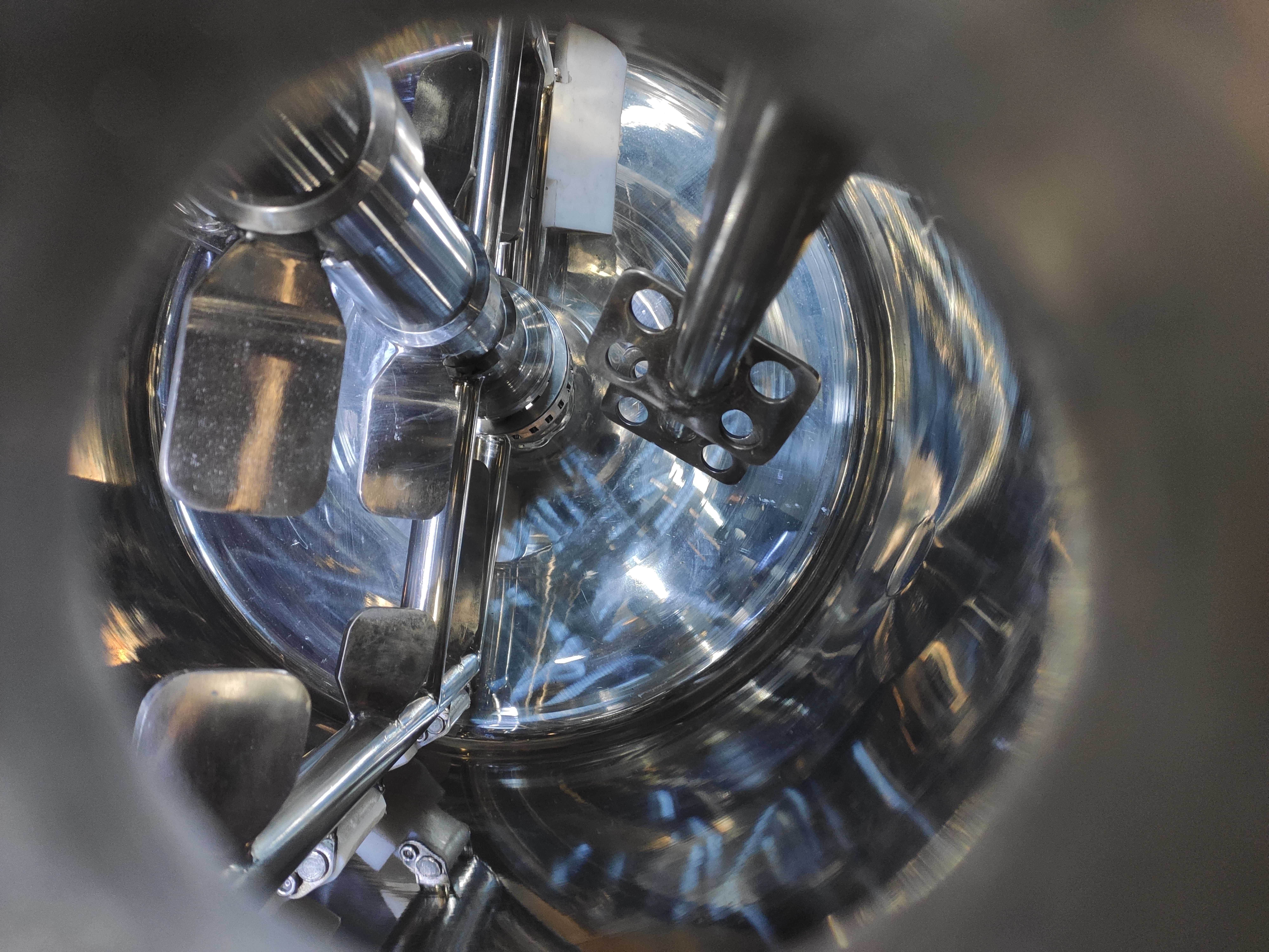Lift-Type Emulsifying Tank Combination