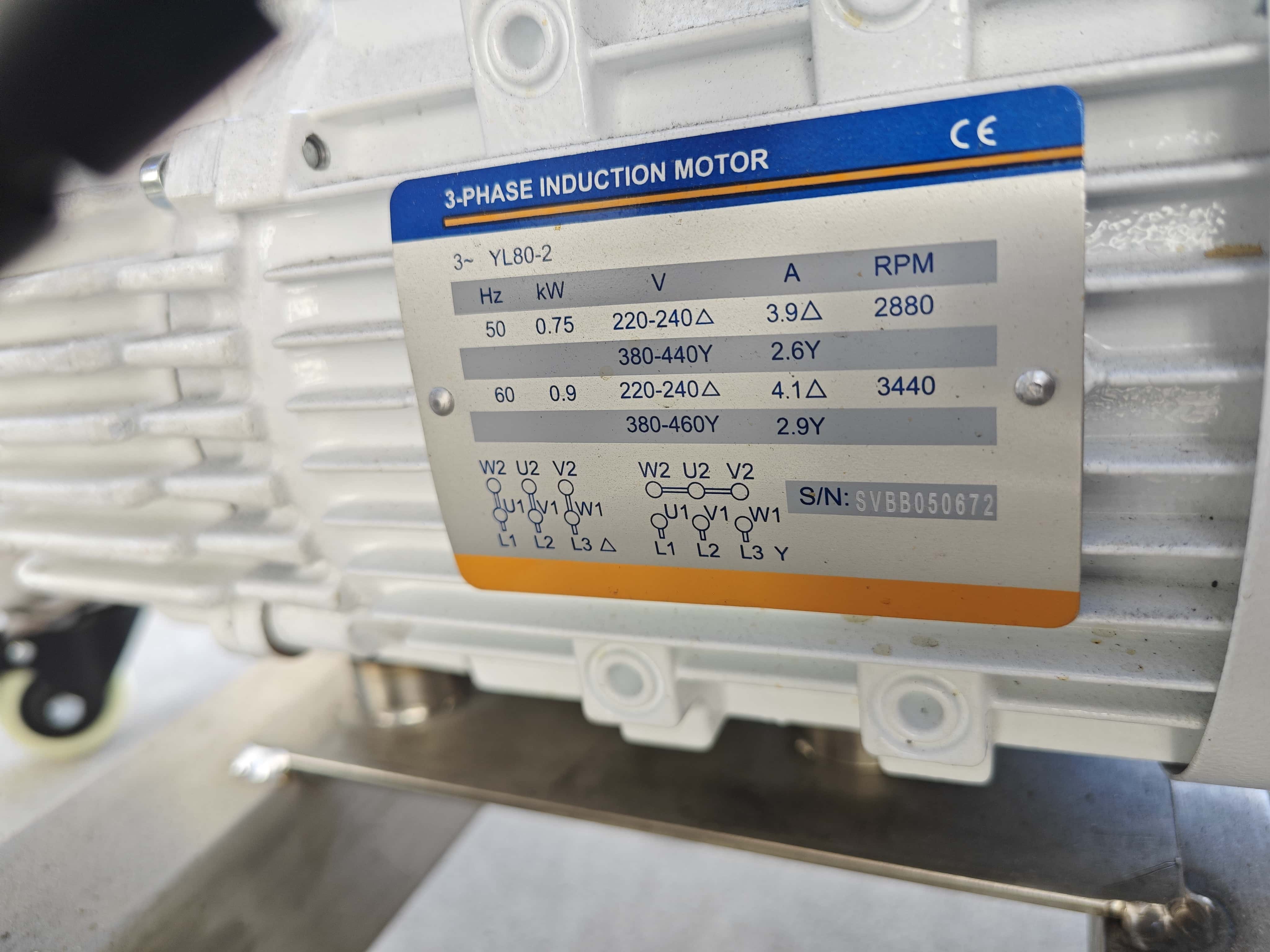 Lift-Type Vacuum Emulsifying Tank
