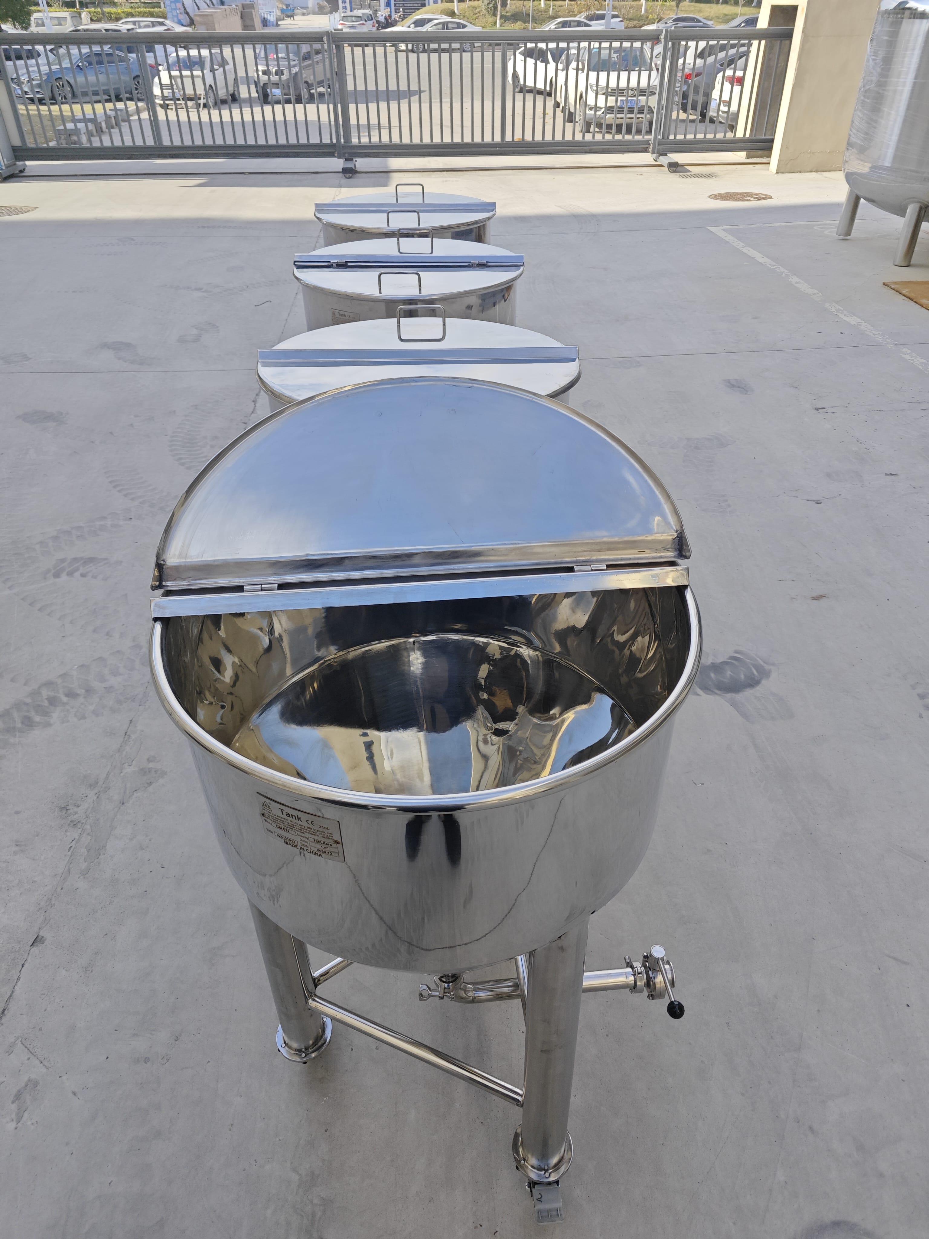 Mobile Conical Bottom Storage Tank