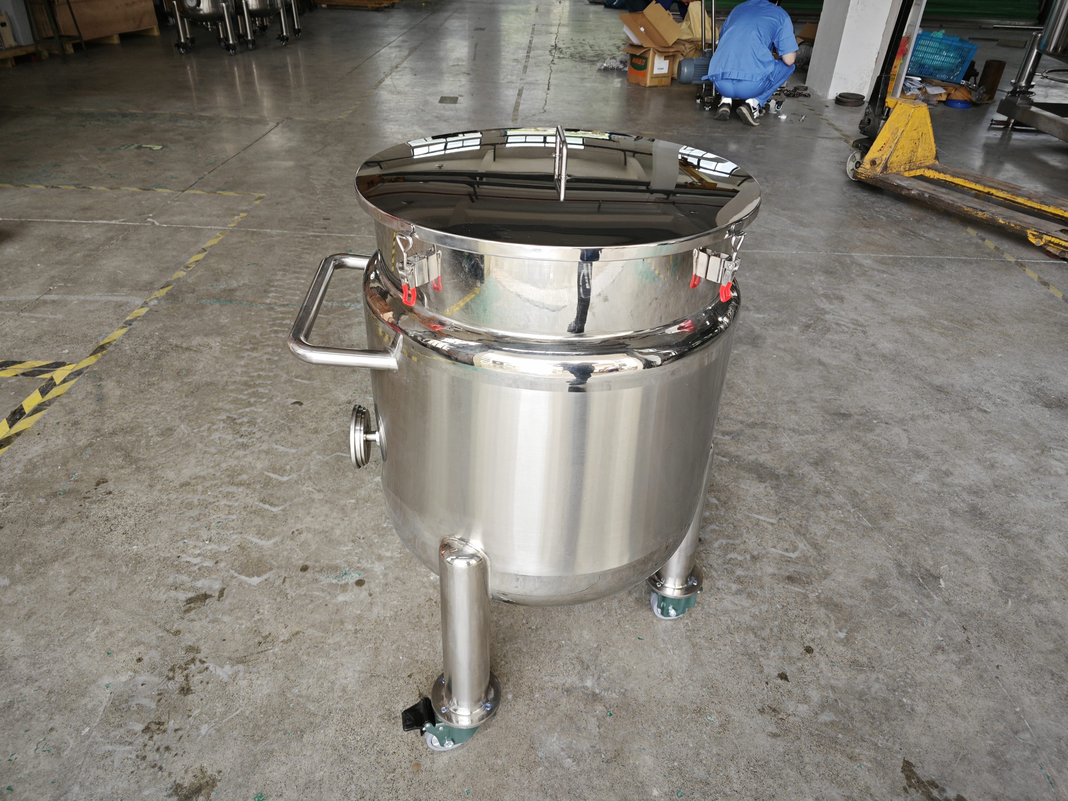 Mobile Round Stainless Steel Storage Tank