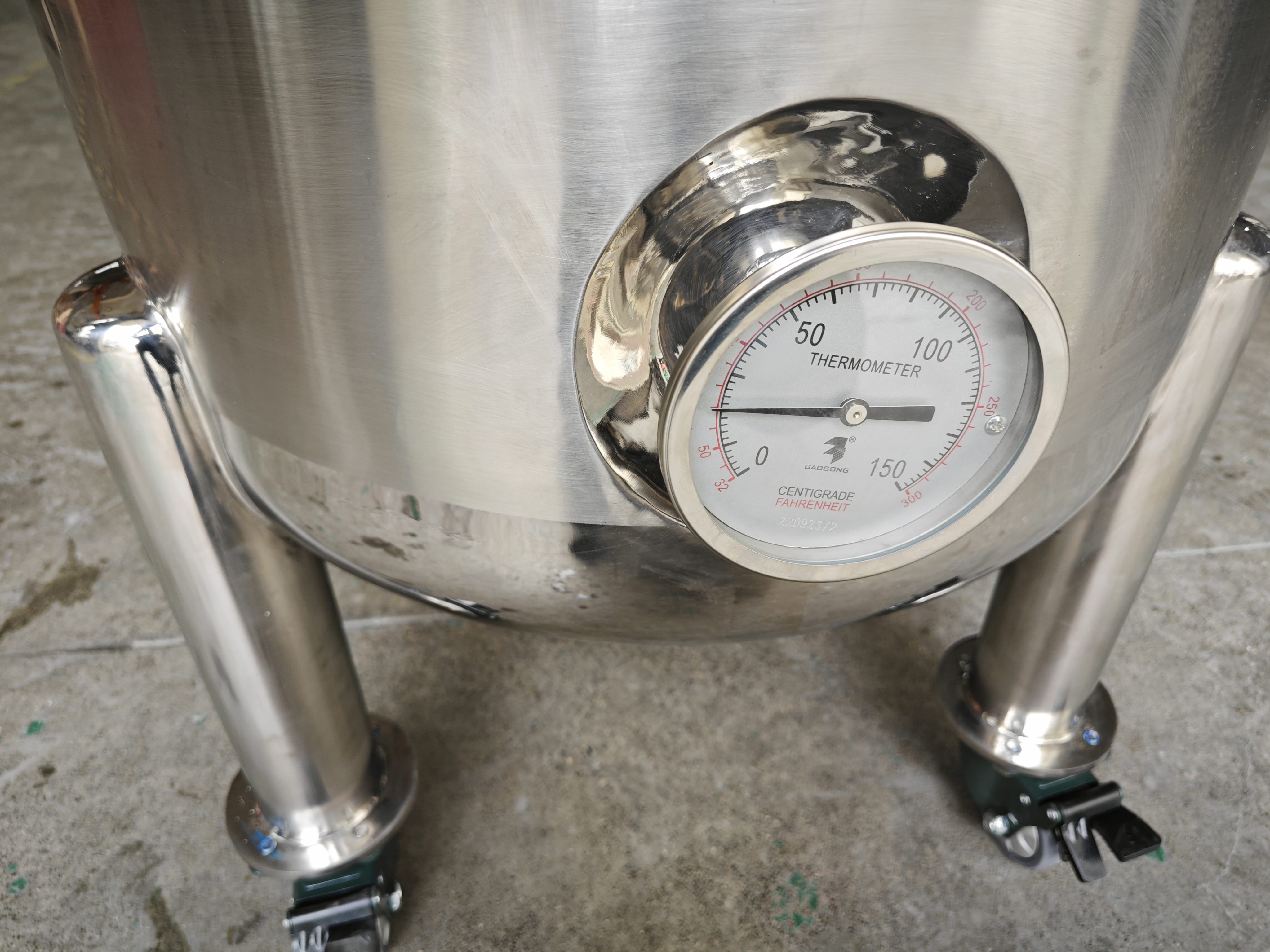 Mobile Round Stainless Steel Storage Tank