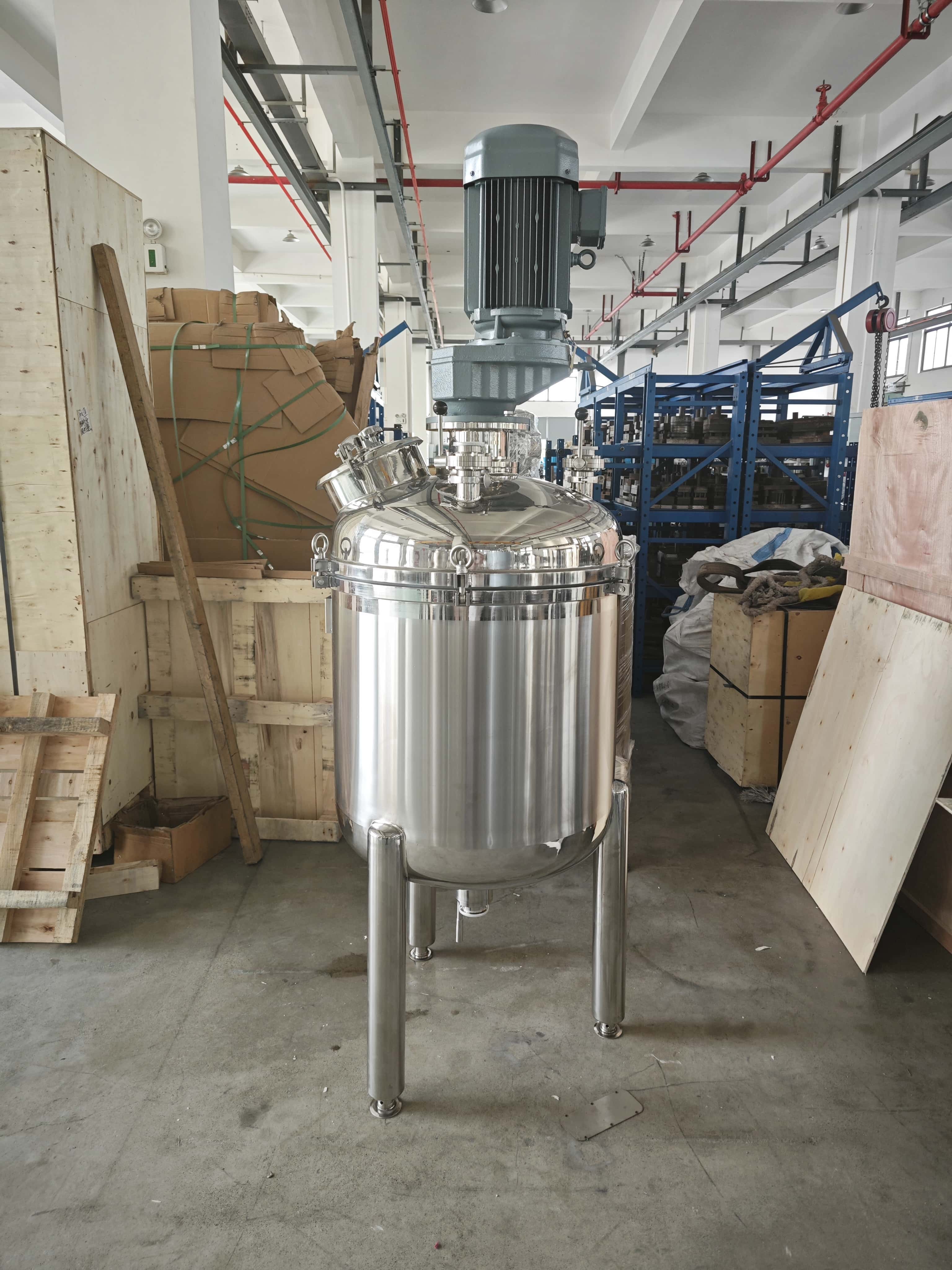 Paddle-type Porous Stirred Tank