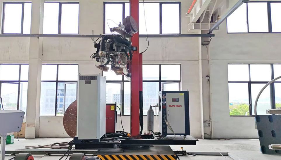 Automatic welding machine