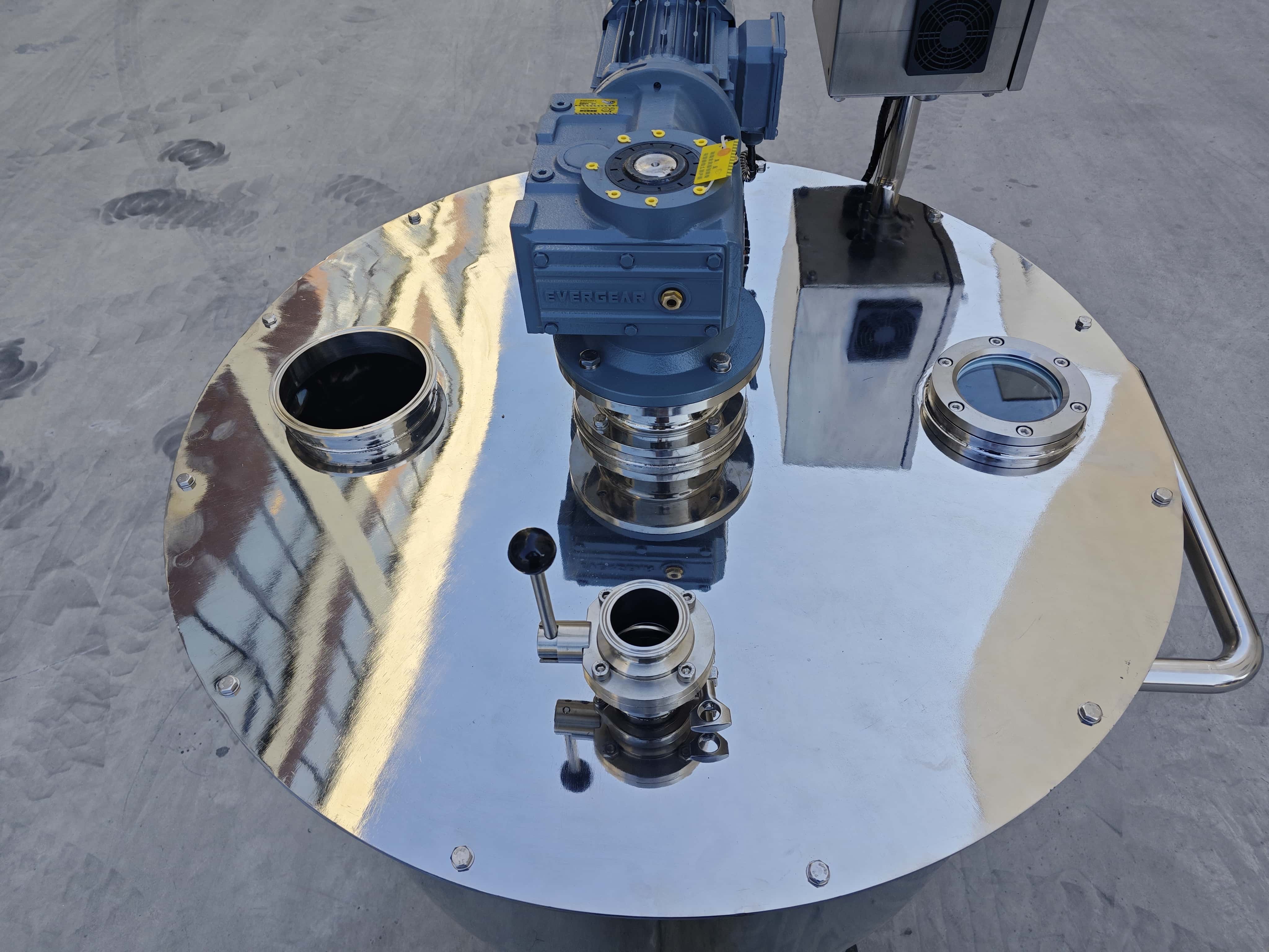 Single-layer Conical-bottom Semi-anchor Type Mixing Tank
