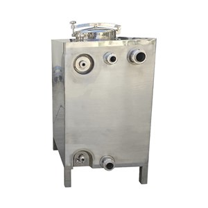 Square Stainless Steel Storage Tank with Three Front Connections
