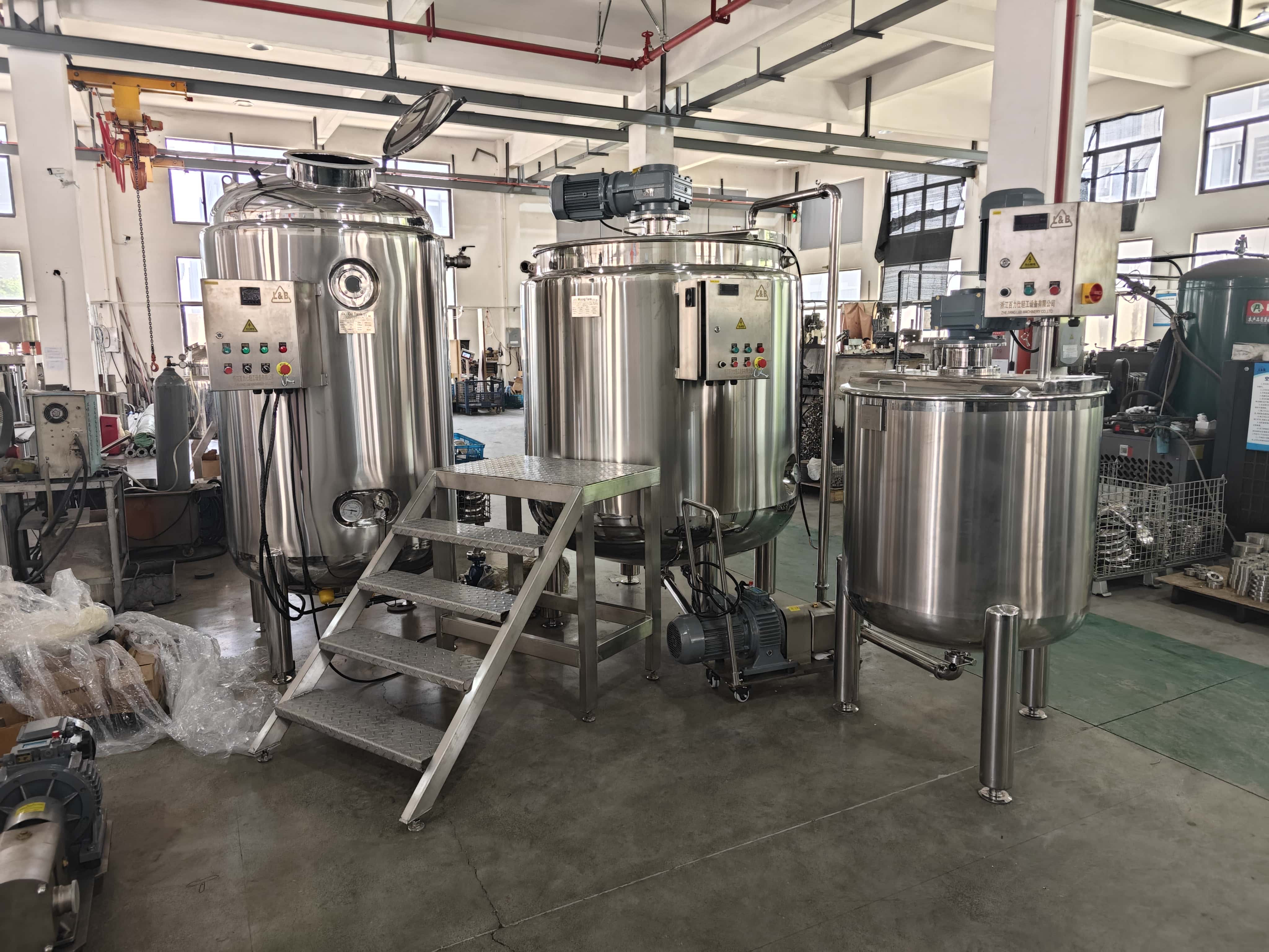 Three-Tank Mixing Combination