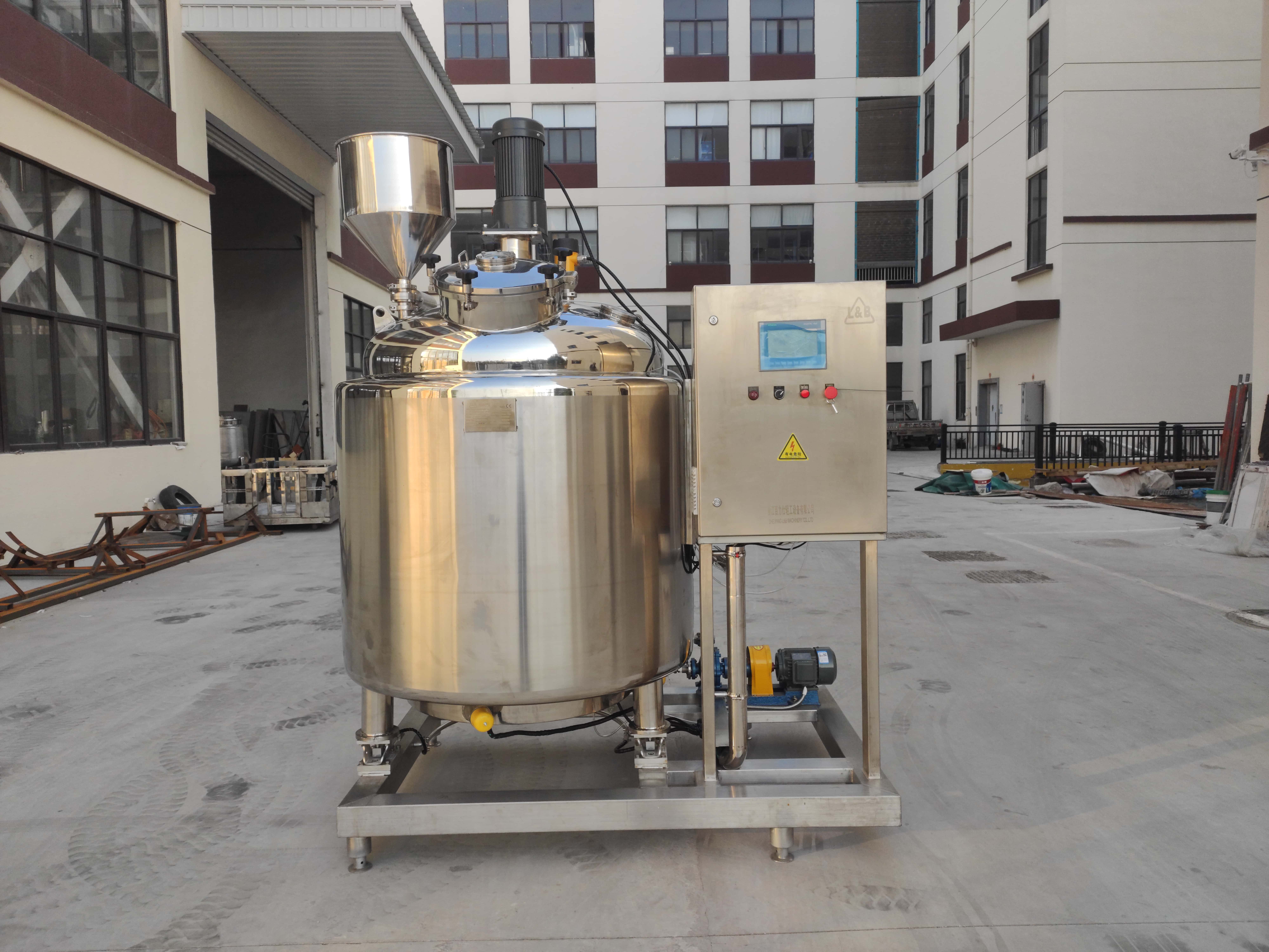 Vacuum Mixing Tank