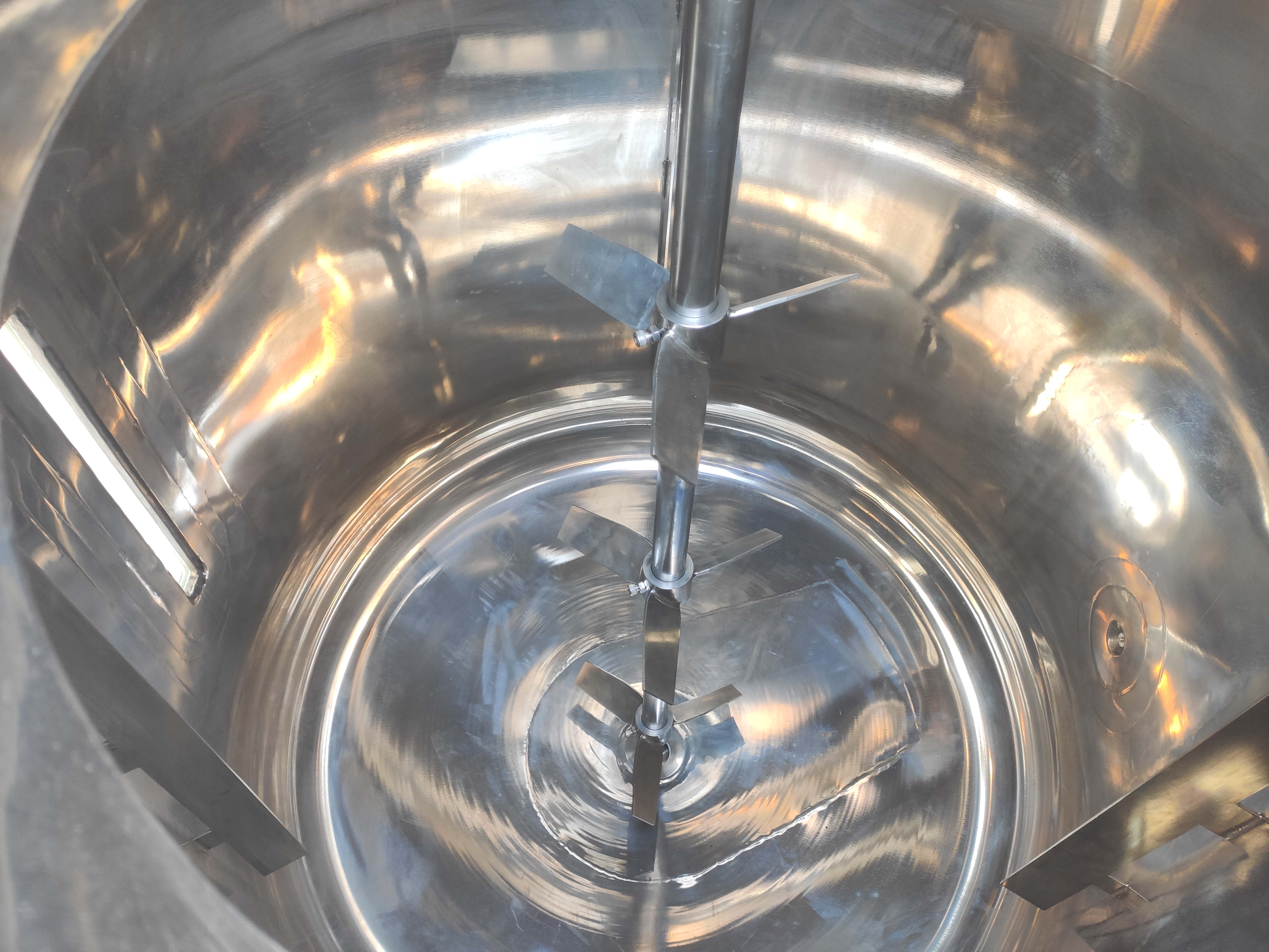 Vacuum Mixing Tank