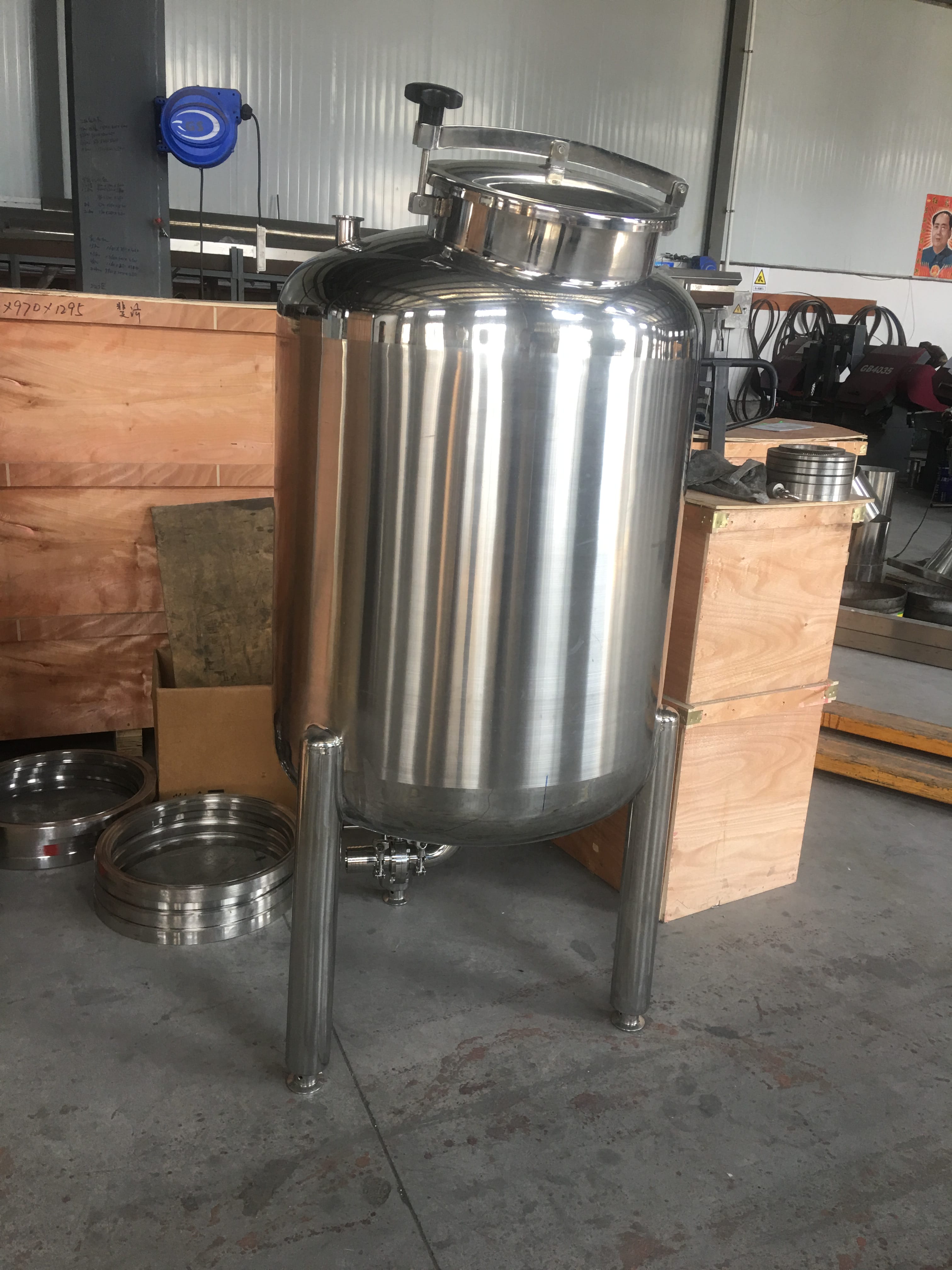 Vertical Stainless Steel Storage Tank
