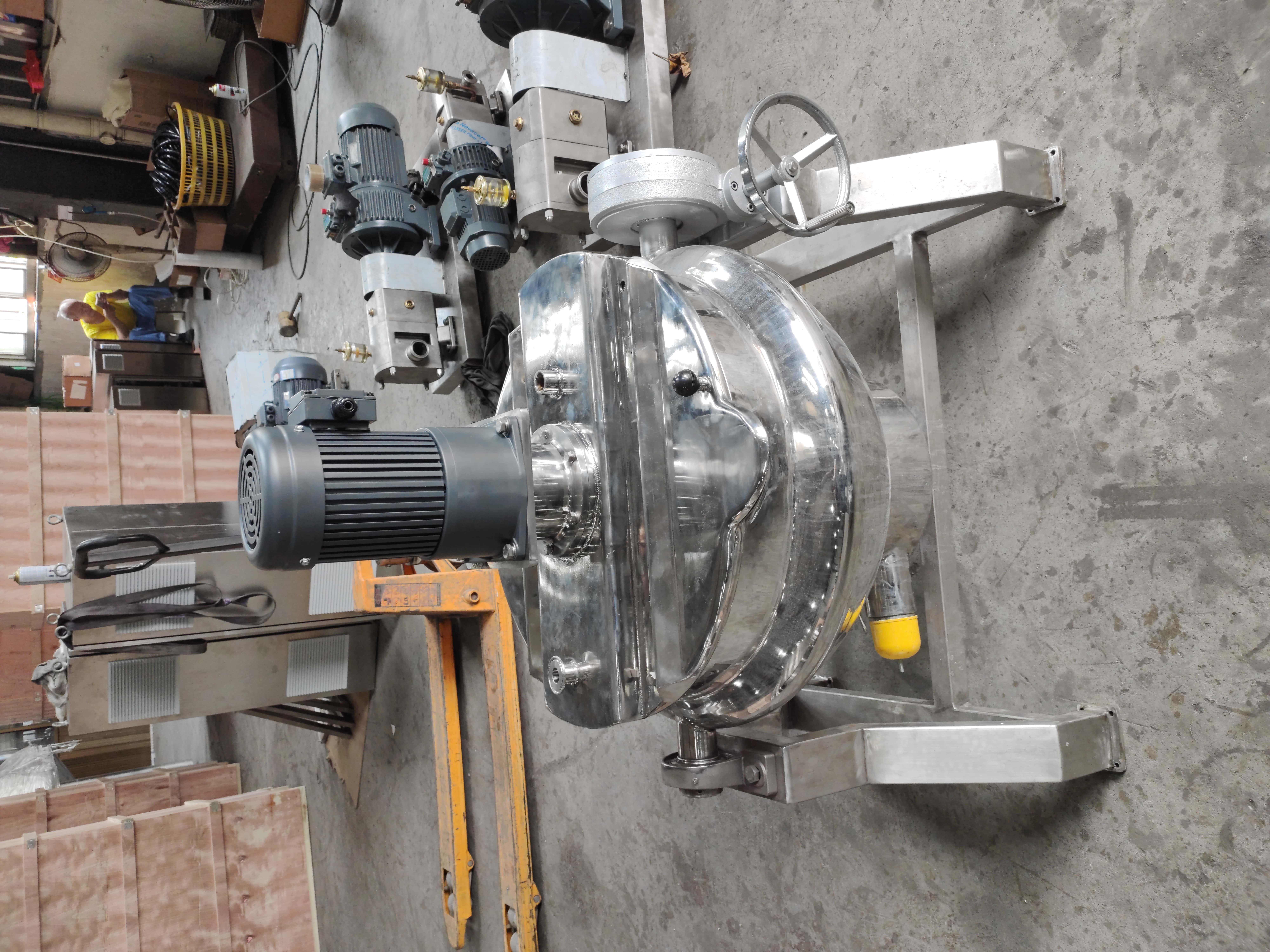 Compact Electric-Heated Manual-Tilt Open Scraper Jacketed Kettle