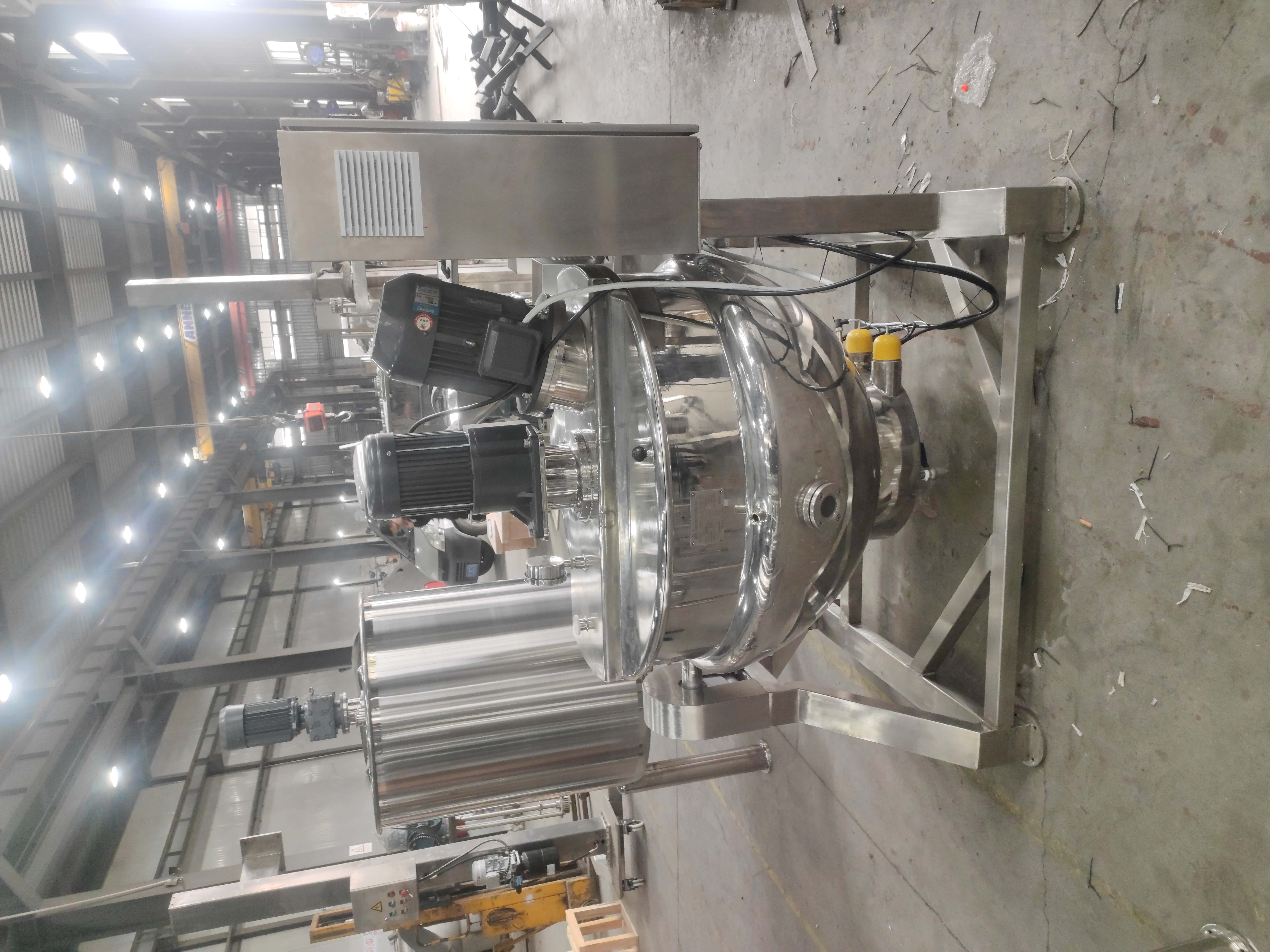 Electric-Heated Manual-Tilt Open Scraper and Emulsifying Jacketed Kettle