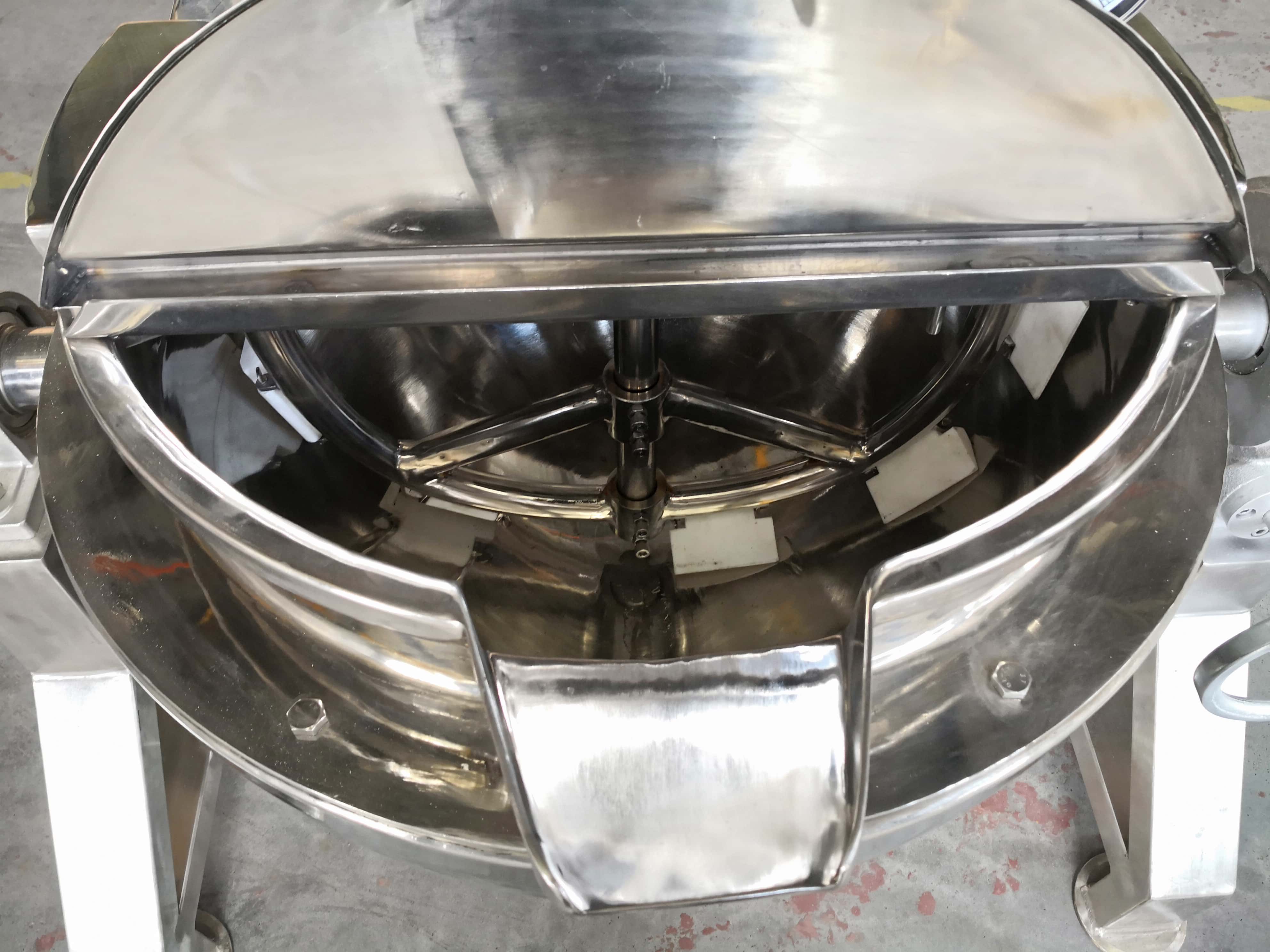Gas-Heated Manual-Tilt Open-Top Scraper Jacketed Kettle