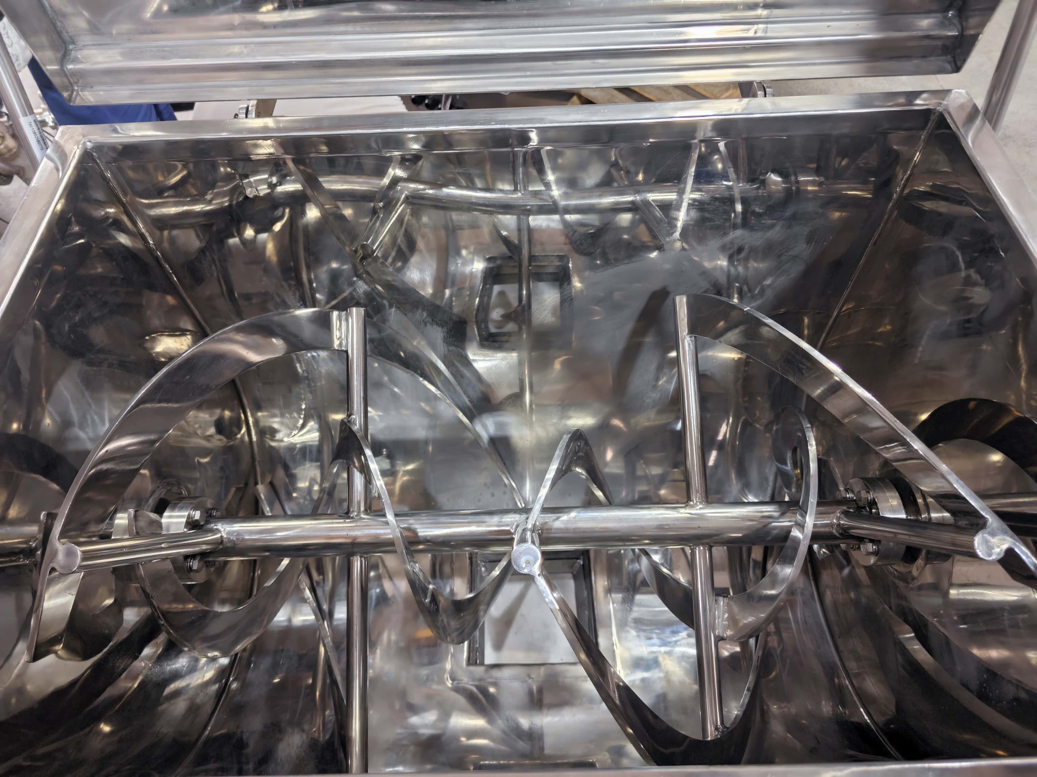 Horizontal Stainless Steel Mixing Tank