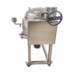 Jacketed Kettle with Bottom-Scraping Agitator