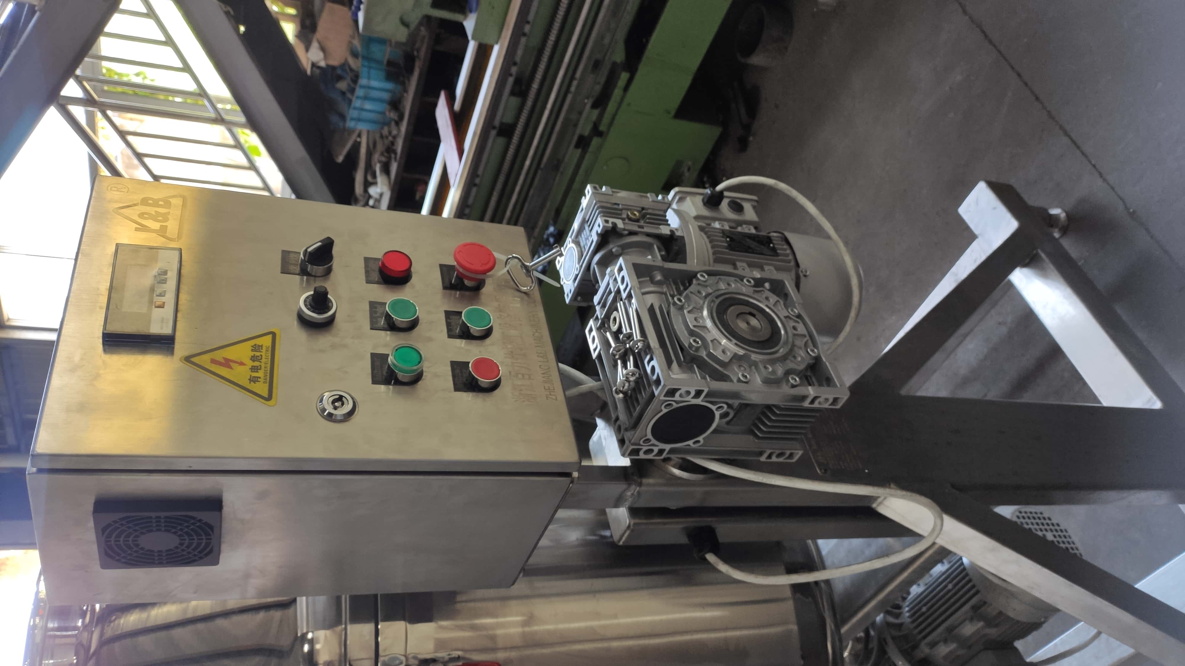 Mesh-Insert Rotary Drum Blender